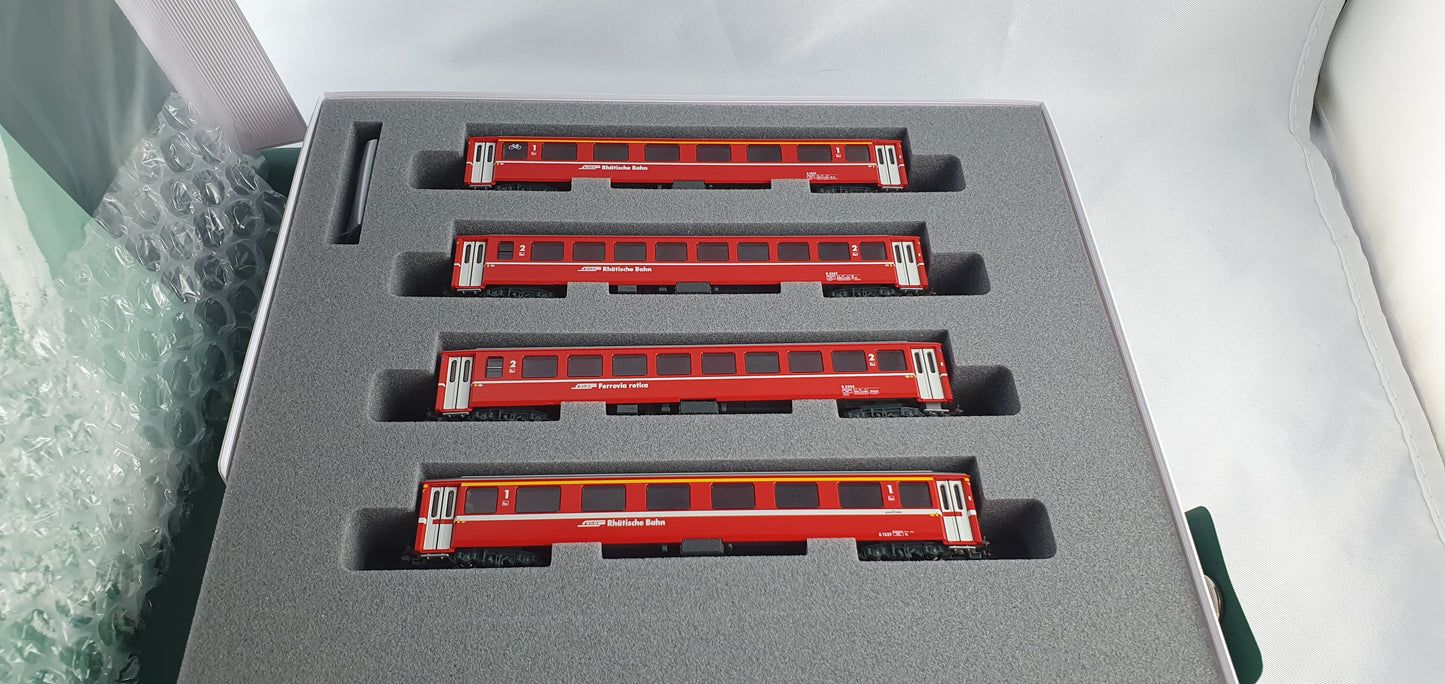 Kato 10-1414 RhB Wagen-Set mit vier Durchgangswagen (Typ EW I) (PJ6)