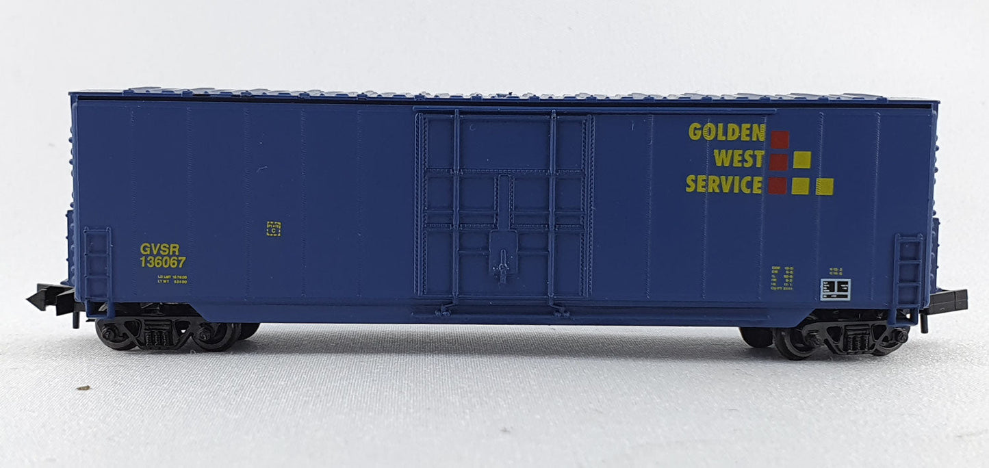 Roundhouse 8207 Golden West Services Box Car 50 foot orig. (DG38) 