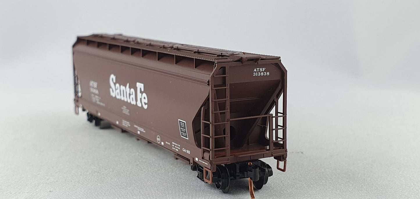 Micro Trains 94100 ATSF Covered Hopper (DG541)