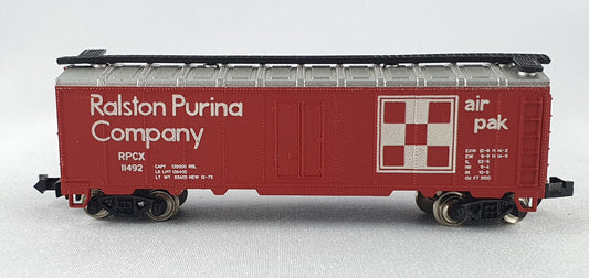 Model Power 3401 RPCX Reefer 40 foot "Ralstom Purina Co" (DG721)