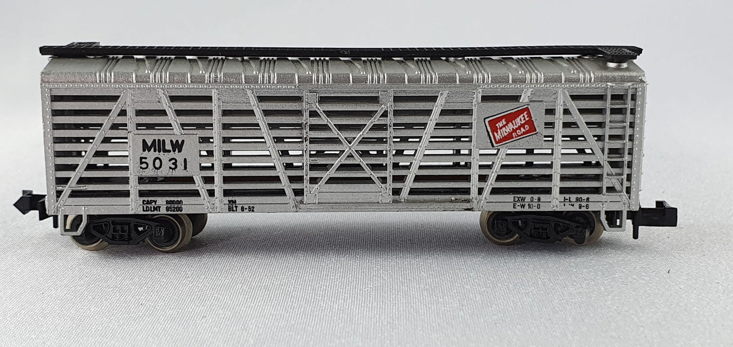 Model Power 3444 MILW Stock Car (DG748)