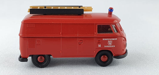 Brekina 181 VW T1 Berufsfeuerwehr Saarbrücken (Bre181)