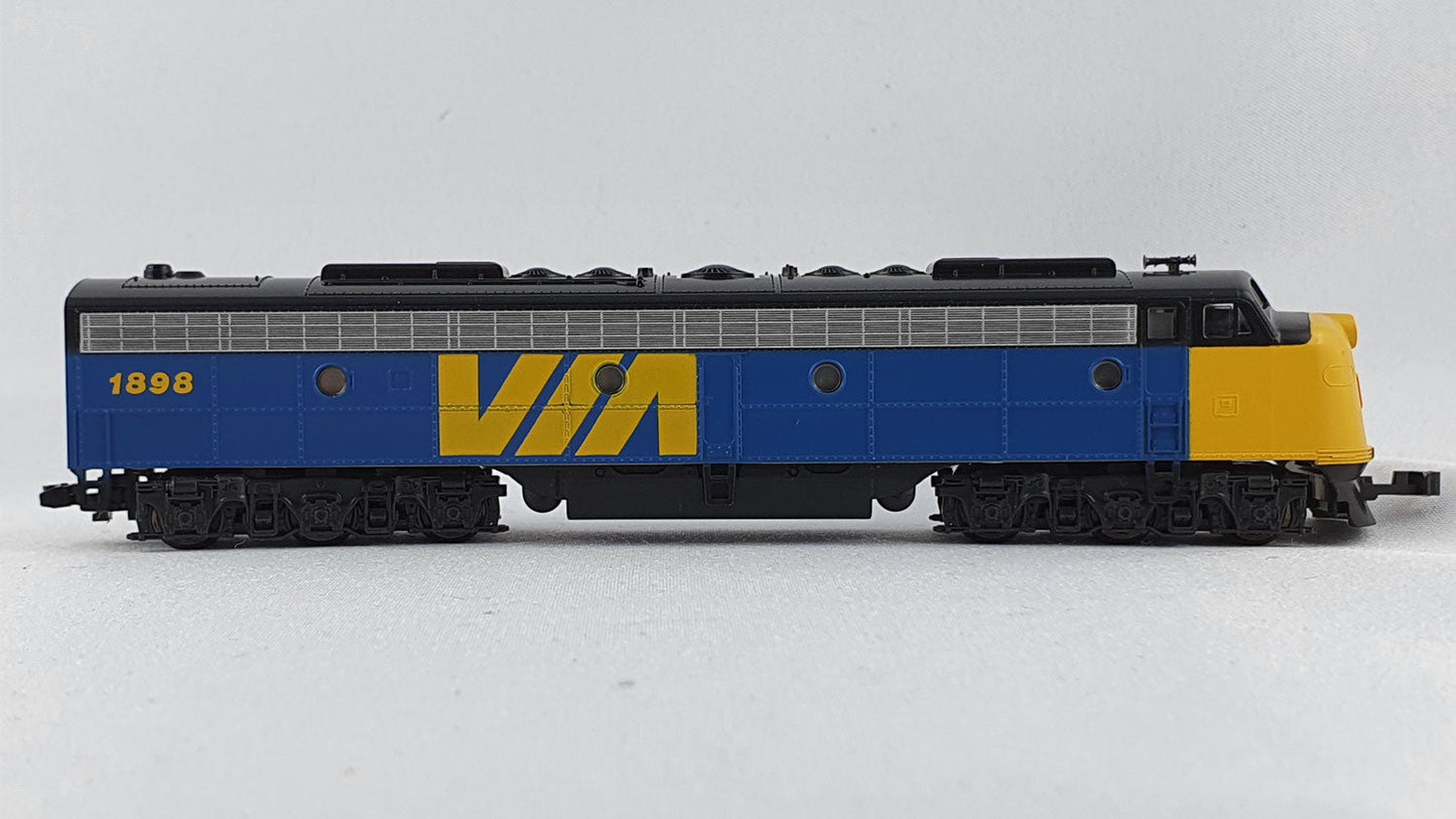 Kato 176-271 Via EMD EA OVP Diesel (DL66)