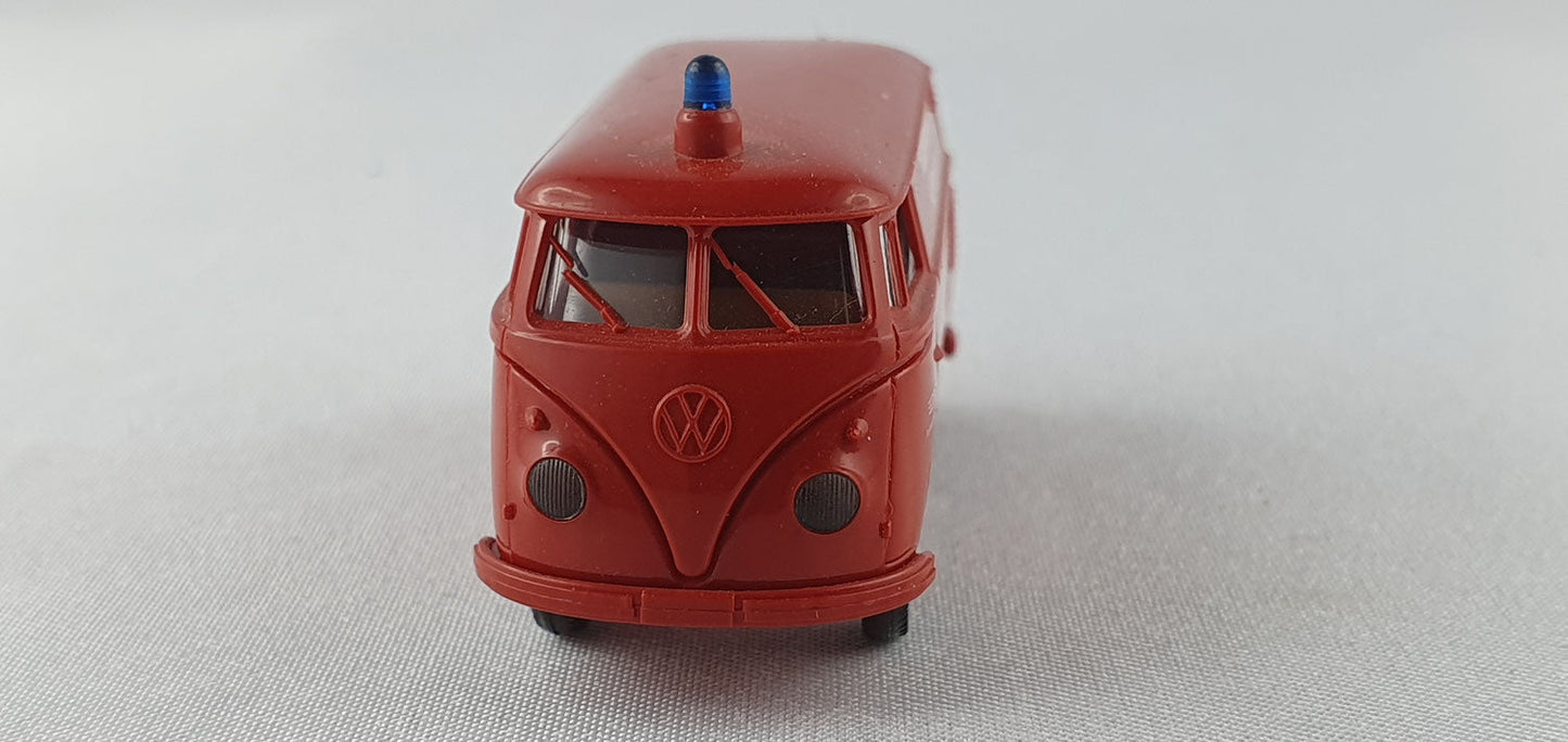 Brekina 470 VW T1 Feuerwehr Flughafen Frankfurt OVP (Bre470)