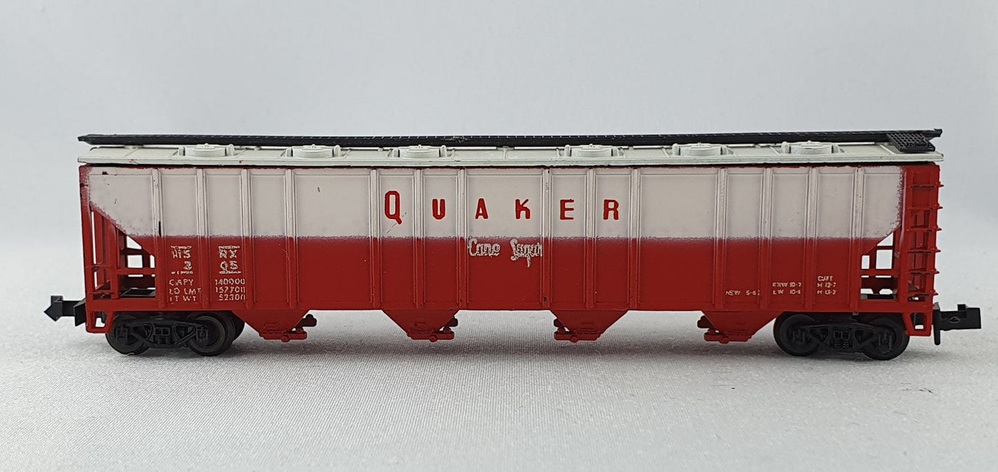 AHM 4446G NSRX "QUARKER" Covered Hopper (DG564)