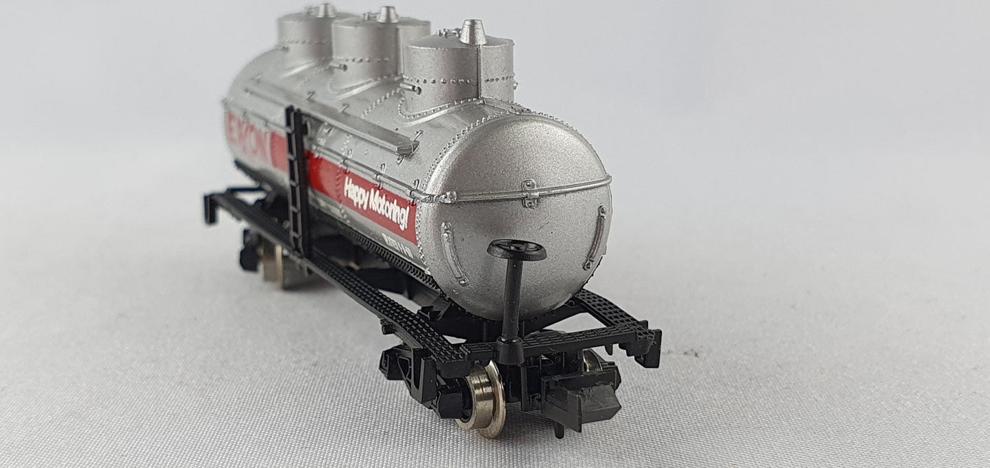 Model Power 3499 EX 3-Dome Tank Car (DG597)