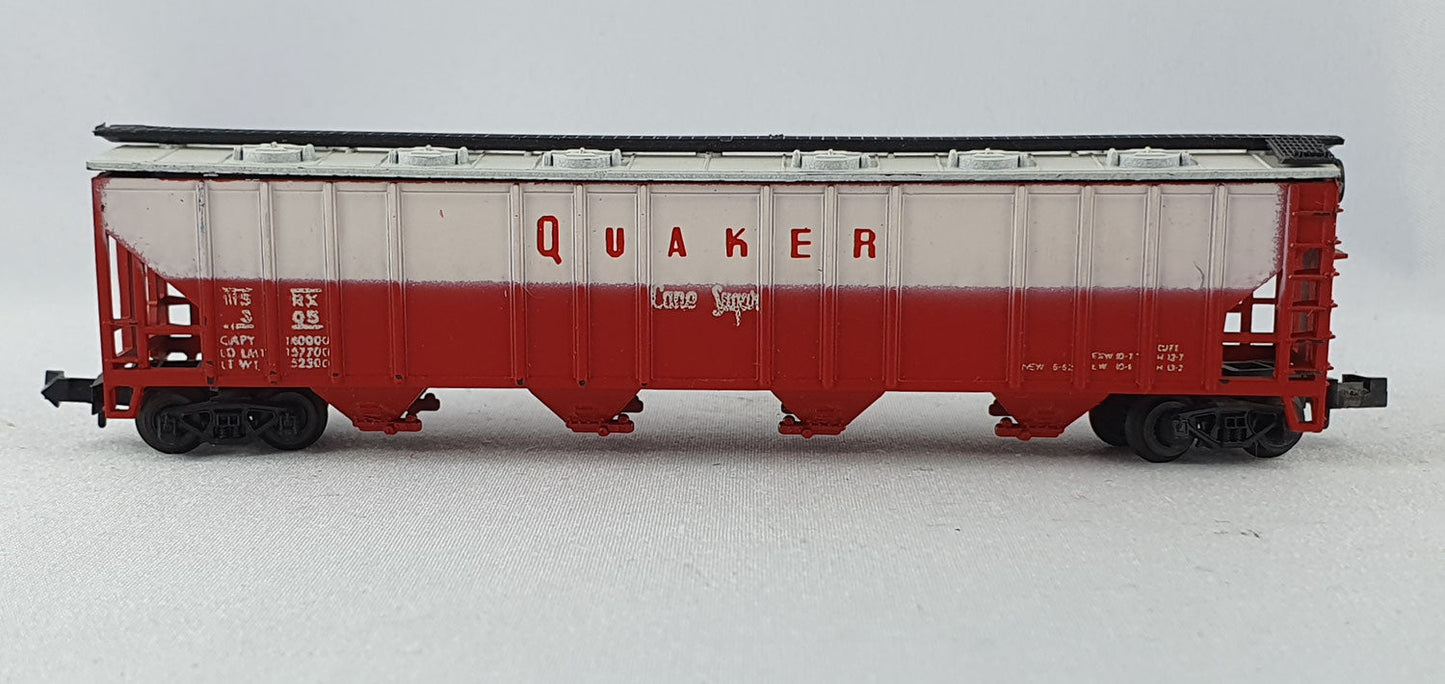 AHM 4446G NSRX "QUARKER" Covered Hopper (DG564)