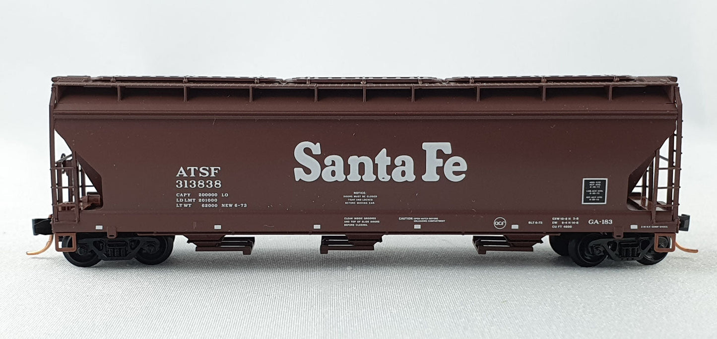 Micro Trains 94100 ATSF Covered Hopper (DG541)