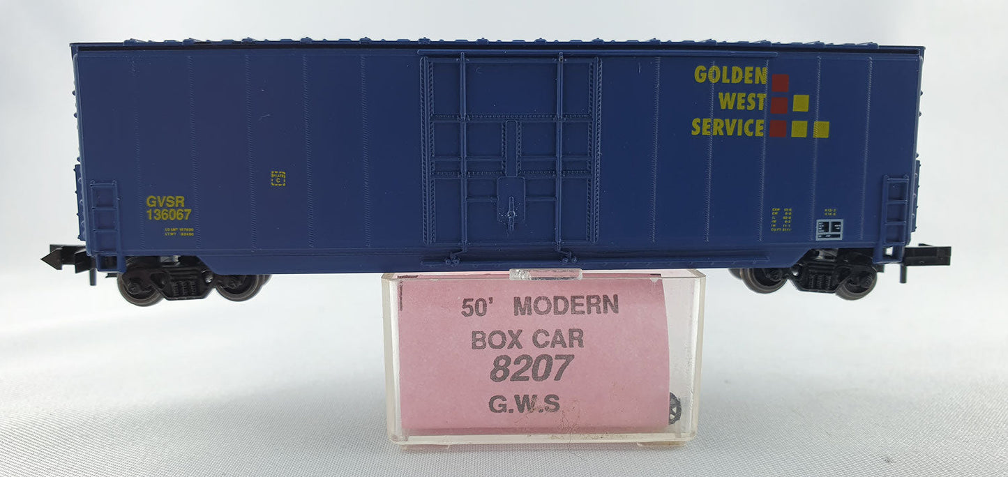 Roundhouse 8207 Golden West Services Box Car 50 foot orig. (DG38) 