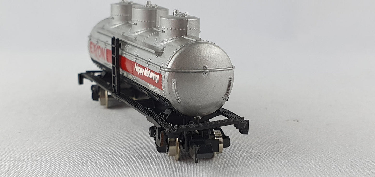 Model Power 3499 EX 3-Dome Tank Car (DG597)