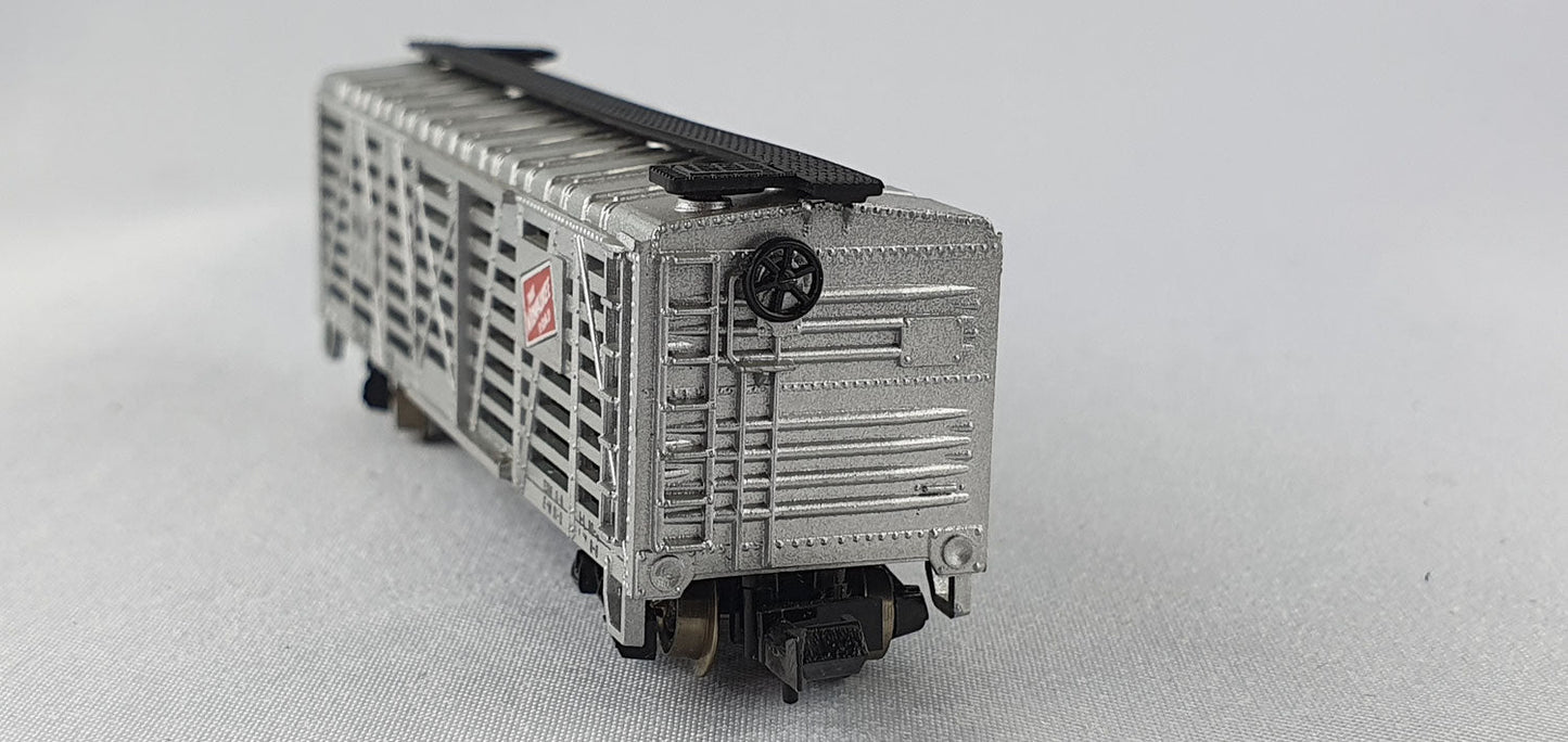 Model Power 3444 MILW Stock Car (DG748)